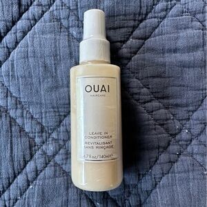 Ouai leave in spray Sealed